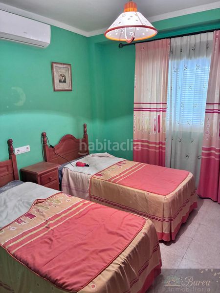 Foto b8c57867-2e26-4595-8189-55ad4a592b64. Maison dans Rute