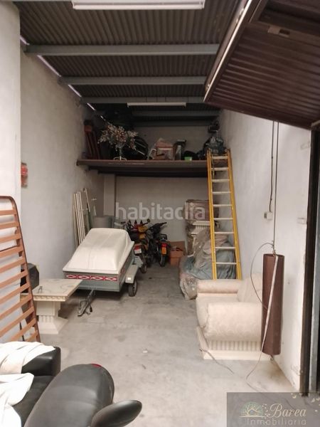Foto e3692f3b-ce68-4d91-a94f-1a2e98e8c92d. Aparcament cotxe a Rute