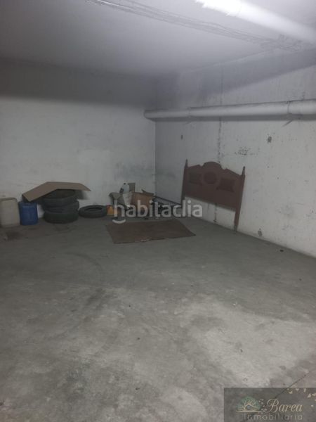 Foto 36248275-ca8d-40cc-81f7-93c668ad25ef. Aparcament cotxe a Rute