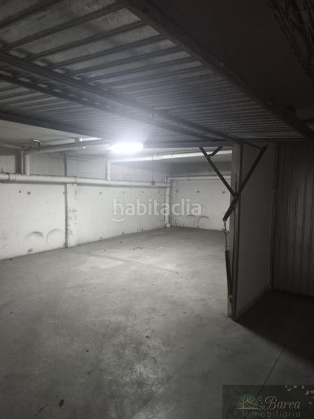 Foto d5b90a71-b2b6-4876-b875-1d028d4051d4. Aparcament cotxe a Rute
