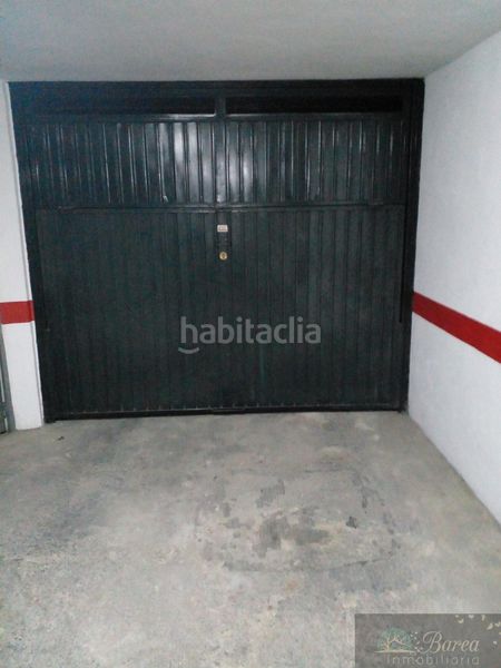 Foto a48a4cc3-0aaf-492c-8002-d7924b2edf99. Aparcament cotxe a Rute