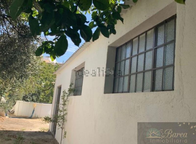 Foto 7aa616a1-fee9-4345-8aaf-3f80ffab40dd. Nau industrial a Rute