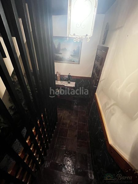 Foto 89e9b969-a885-49a1-8f27-fb619a233913. Edifici a Rute