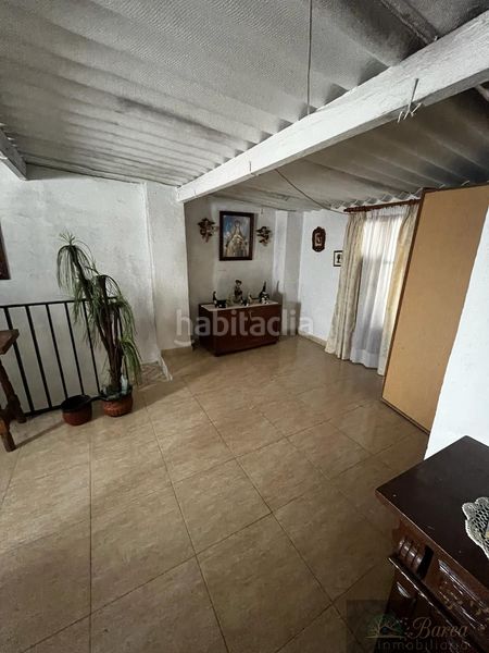 Foto 959673bf-2079-497f-ae1e-a936b975f03c. Edifici a Rute