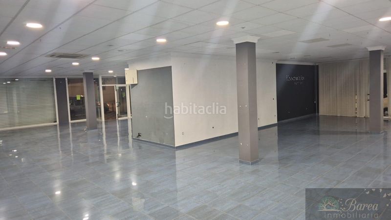 Foto 3f314fd5-3331-44b1-a189-ec9be481130d. Locale commerciale in avd. blas infante 52 in Rute