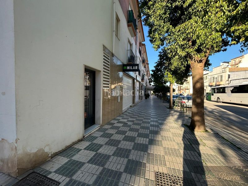 Foto d07b77e2-87a3-4cb9-8a4d-30cbf071e004. Locale commerciale in avd. blas infante 52 in Rute