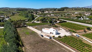 Bauernhof in Teulada. Finca with great renovation potential in teulada