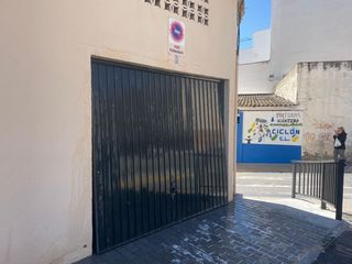 Miete Autoparkplatz in La Pastora - La Estación. Gran  garaje en alquiler  directo a calle