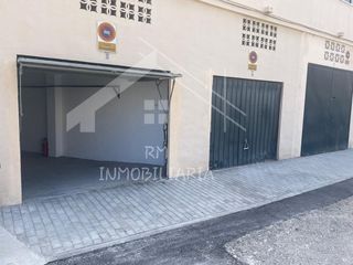 Lloguer Aparcament cotxe a La Pastora - La Estación. Gran  garaje en alquiler  directo a calle