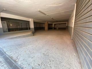 Local Comercial a Font del ferro 28. Almacéngaraje en venta o alquiler en can oriol