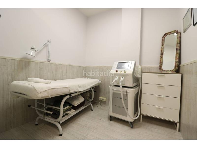 Foto 9d7c7f7c-43c5-4972-b977-9b74b360a2ed. Traspaso local comercial centro de estética en Centre-Cordelles Cerdanyola del Vallès