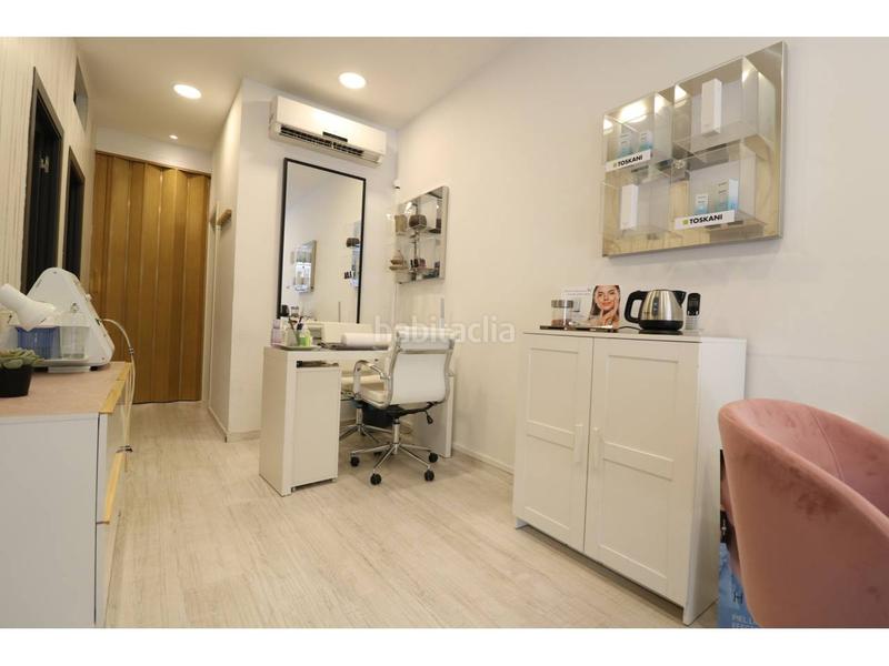 Foto f2a06486-6ce9-4a47-b66b-643898e2d99f. Traspaso local comercial centro de estética en Centre-Cordelles Cerdanyola del Vallès