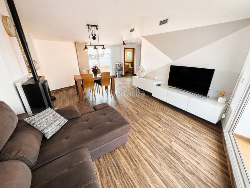 Foto a624414d-d5b8-4543-a16f-77c9ac204a94. Duplex con camino riscaldamento parcheggio in Malgrat de Mar