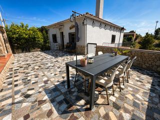 House  Carrer del moral. Exclusiva casa unifamiliar ideal para 2 familias