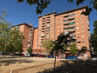 Pis a Avenida de Abrantes