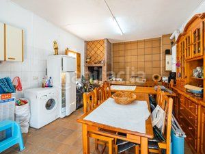 Foto a62116da-cc69-4c60-9a73-b67029cfb2cd. Masia amb aparcament a Xixona