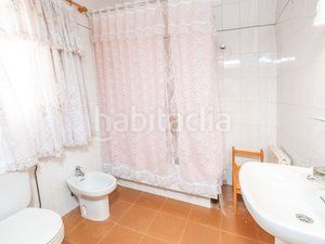 Foto bd721a69-007d-4038-9bb4-fe18f7712d8a. Masia amb aparcament a Xixona