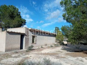 Foto 33c8e486-b8c5-4b26-a802-5a195e5ee3ec. Masia amb xemeneia piscina a Moralet Alicante