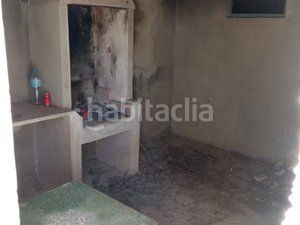 Foto c29e1390-a072-4b84-a10e-5b8b2604782f. Masia amb xemeneia piscina a Moralet Alicante
