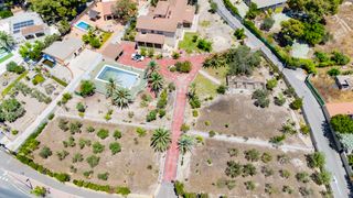 Chalet en Sol y Luz. Oportunidad de inversi�n !!