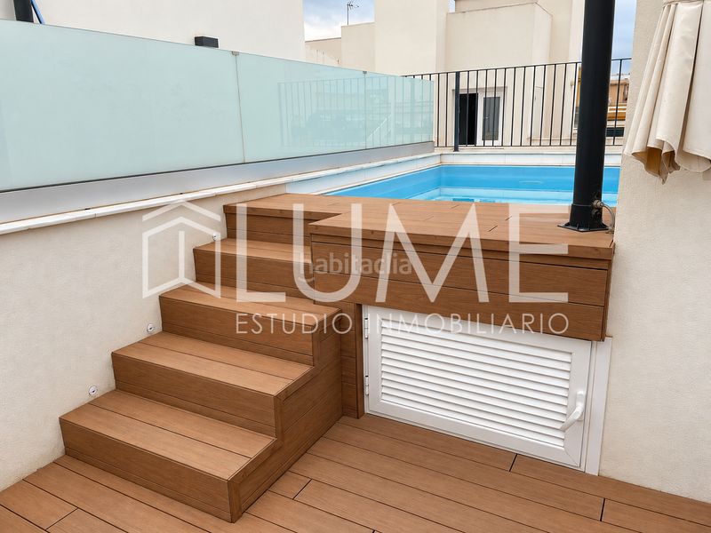 Foto db0bede6-1757-4914-92da-bf810606fbbe. Dachwohnung mit heizung parking pool in La Buhaira Sevilla