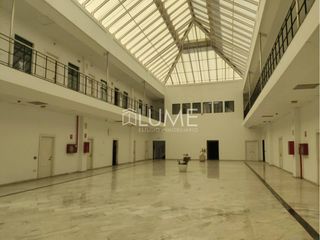 Local Comercial  Calle calle fernando zobel. Local en venta en urbadiezentrepuentes41020