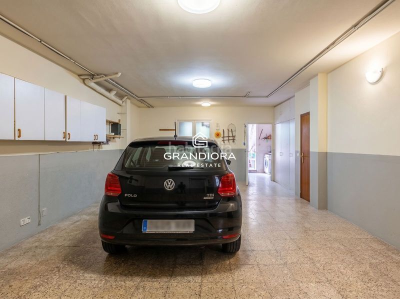 Foto 0da62e59-36fa-4040-96e7-f21154917f9b. Casa adossada amb aparcament a Nucli Urbà Argentona