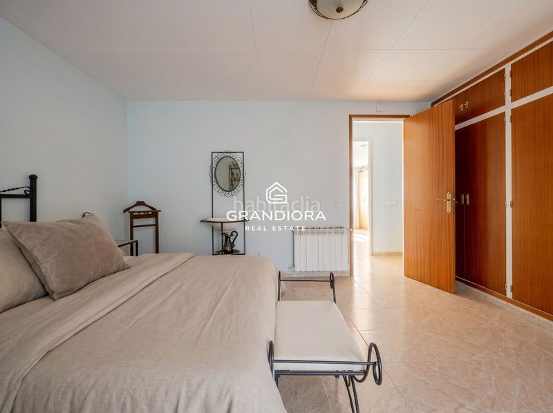Foto 8285f1df-c5aa-4ae0-908e-2a943988f778. Casa adossada amb aparcament a Nucli Urbà Argentona