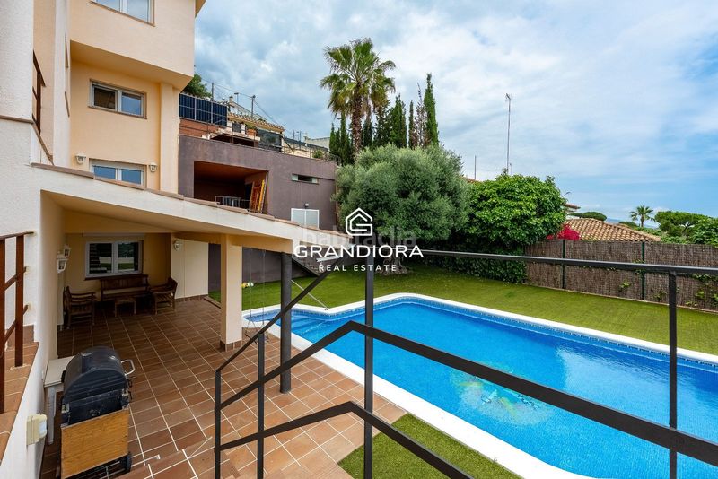 Foto 578237f8-27be-4328-8ca2-b9b72bc87518. Xalet amb aparcament piscina a Mas Ram Badalona