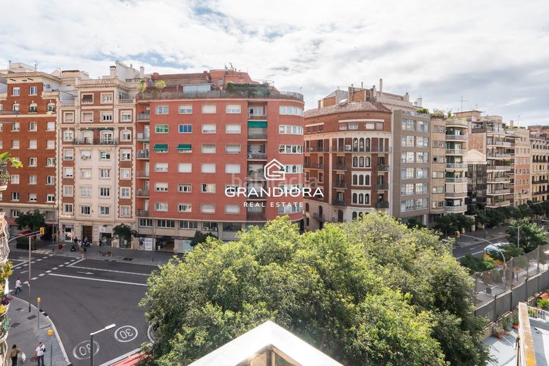 Foto 41b4cefd-c476-4eb6-b1d1-28a031b3f3ab. Àtic amb aparcament piscina a Vila de Gràcia Barcelona