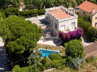 Chalet  De josep estrada. Exclusiva villa con piscina y gran parcela de 1.400 m en el mare