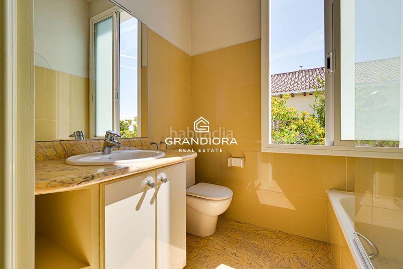 Foto daa75061-8b74-4062-8097-8ba072583638. Xalet amb aparcament piscina a Califòrnia-Santa Madrona Masnou (El)