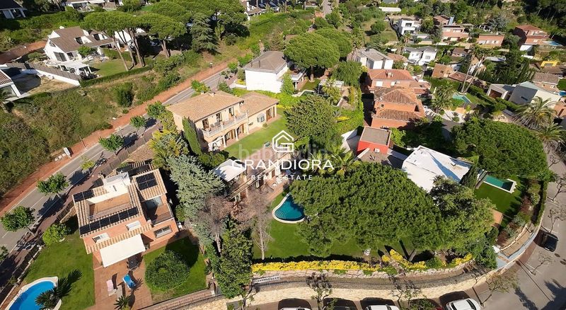 Foto b8156681-fa0b-4cba-ba24-48ae54862fcc. Xalet amb aparcament piscina a Caldes d´Estrac