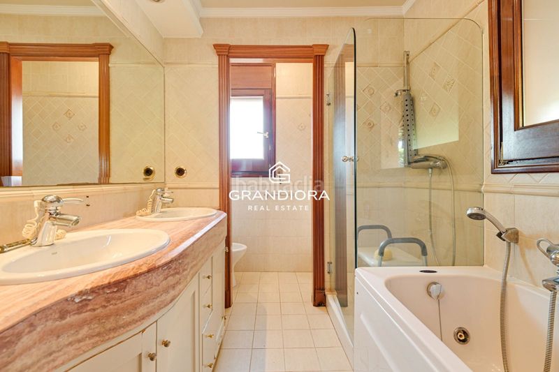 Foto db7b9aff-6153-4918-a5fd-28c3398650ac. Xalet amb aparcament piscina a Caldes d´Estrac