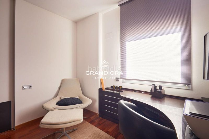 Foto 82bfee2b-de58-4154-a834-7ba2c4e5b20f. Àtic a Barceloneta Barcelona