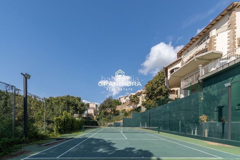 Foto 3568387e-56c8-4563-9211-cbc0bf98af8a. Xalet amb aparcament piscina a Roca Grossa Lloret de Mar