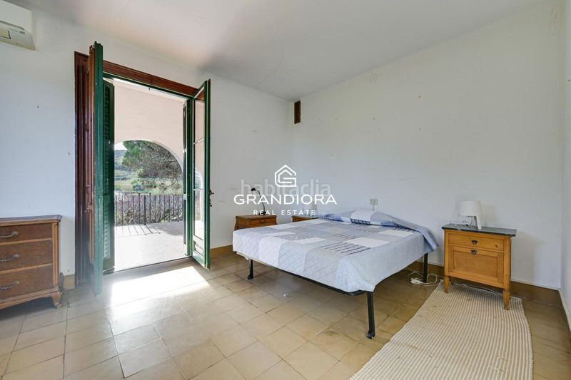 Foto 97d4a823-c4be-4a30-b229-6fafeedd0706. Casa amb calefacció aparcament piscina a Alella