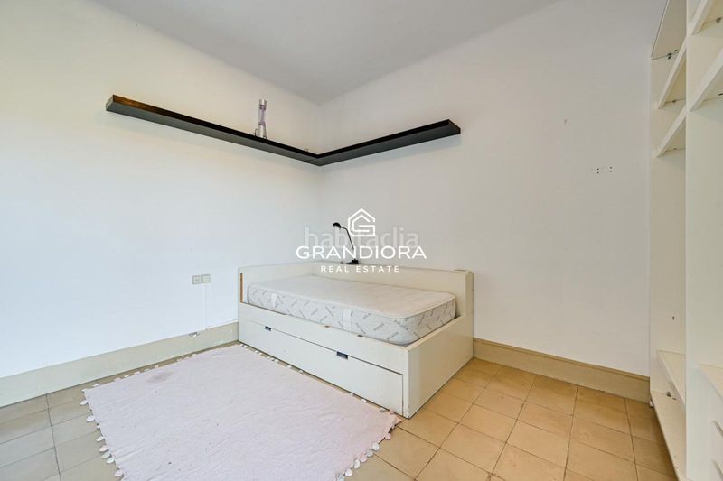 Foto b07b0664-f7ae-4c26-a720-d5cb0b7980ed. Casa amb calefacció aparcament piscina a Alella