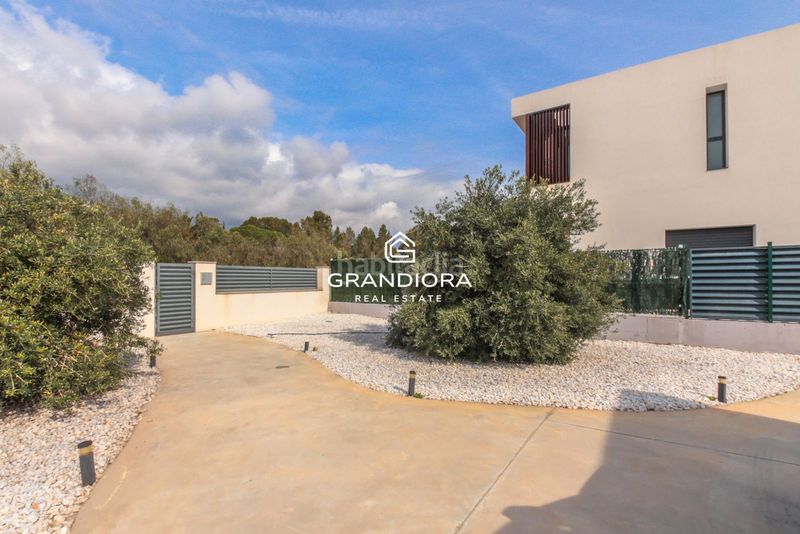 Foto 571f980d-87c4-47f5-b8ec-e075b8dfabbf. Xalet amb aparcament piscina a Llevant Tarragona