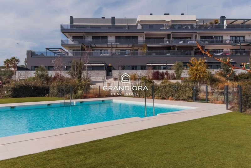 Foto 9ad3fce0-be2f-4ae0-8d49-86a4e4e48217. Àtic amb aparcament piscina a Can Pei Sitges