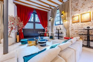 Piso  Marlet. Exclusiva vivienda con historia en pleno barrio gótico de barcel