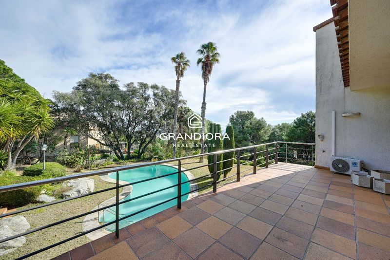 Foto 558ba760-1594-4986-bd96-b3e13c3febfe. Xalet amb aparcament piscina a Premià de Dalt