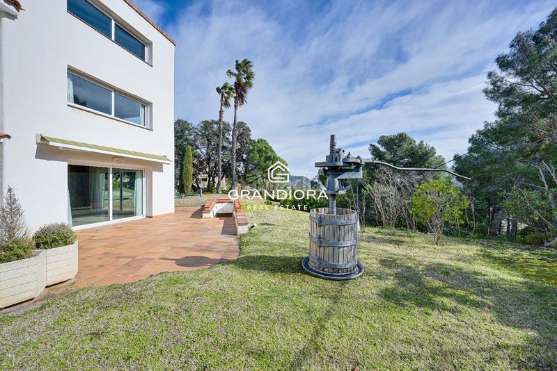 Foto 7bd56642-19be-45ce-9b57-a7d22e130b9b. Xalet amb aparcament piscina a Premià de Dalt