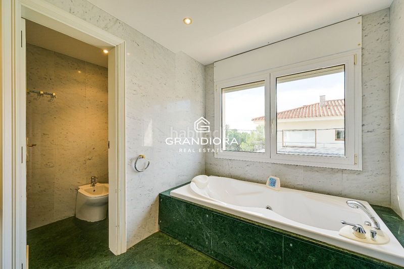 Foto d434b7d8-43d9-4e00-aa2d-aa58d7eb17a5. Xalet amb aparcament piscina a Premià de Dalt