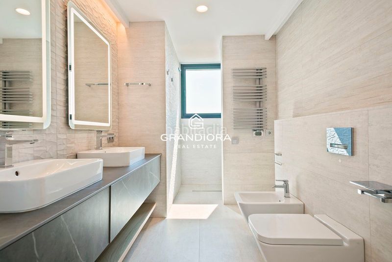 Foto c4906b81-cfdd-410c-857f-b77009a13614. Xalet amb aparcament piscina a Montgat