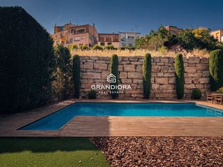 Xalet  Cecchini. Un hogar de lujo entre la naturaleza y la montaña con piscina pr