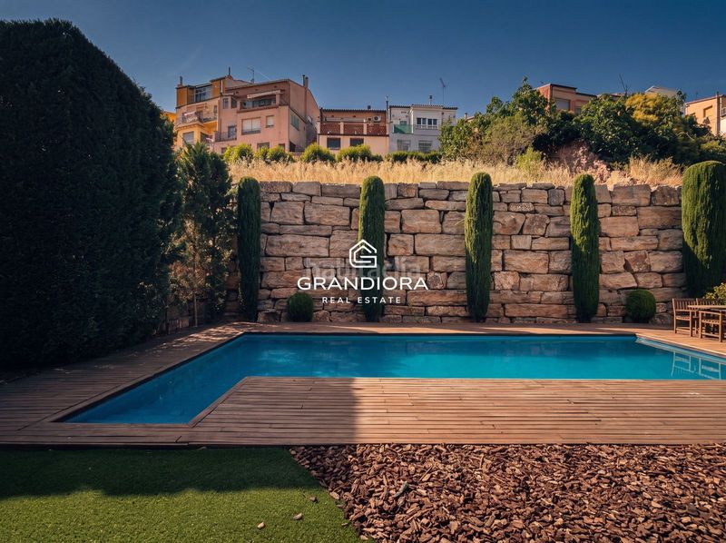 Foto b3a50344-ad48-4836-b8b8-4a5ea266af0a. Xalet amb calefacció aparcament piscina a Poble Nou Manresa