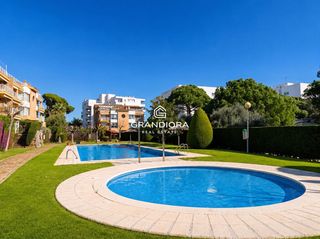 Miete Zweistöckige Wohnung  Calle del port. Ático dúplex de 256 m con vistas al puerto en port balís, sant a