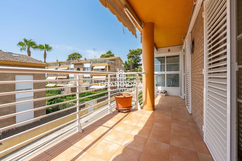 Foto 3d8bca91-99d2-47ab-93cc-27e2fedb521e. Affitto duplex con piscina in El Balís Sant Andreu de Llavaneres