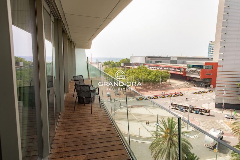 Foto 5f51e806-3b2c-43a5-b049-a789118f08ff. Lloguer pis amb aparcament piscina a Poblenou Barcelona